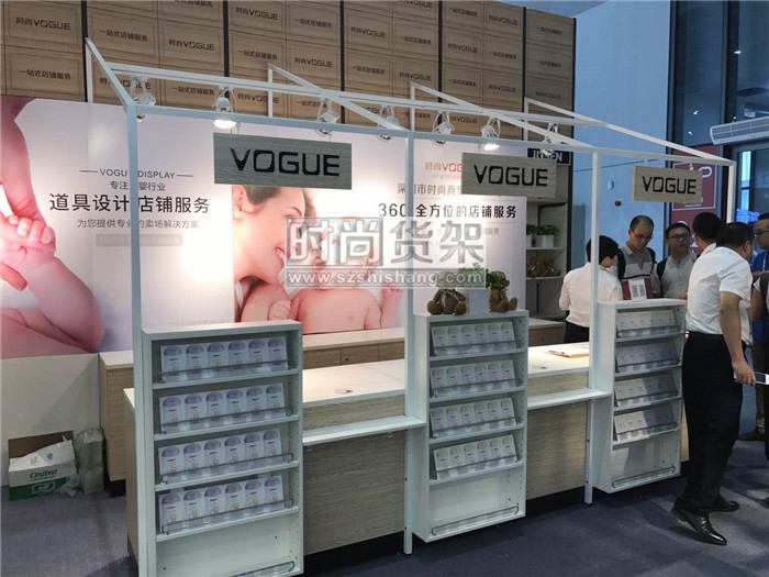 母嬰店收銀臺
